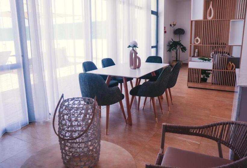 ویلای یک اتاق خوابه با استخر شنا, Rusica Park