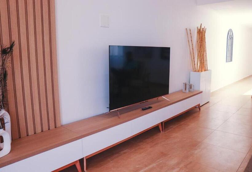 ویلای یک اتاق خوابه با استخر شنا, Rusica Park