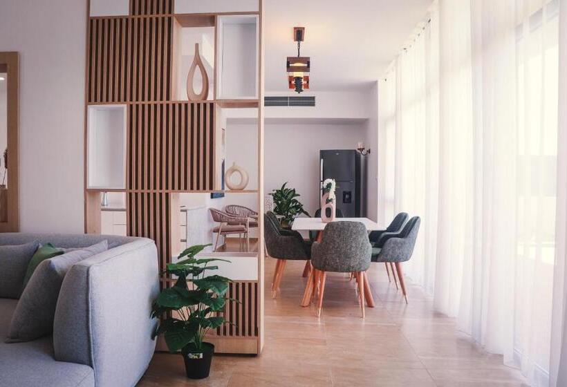 ویلای یک اتاق خوابه با استخر شنا, Rusica Park