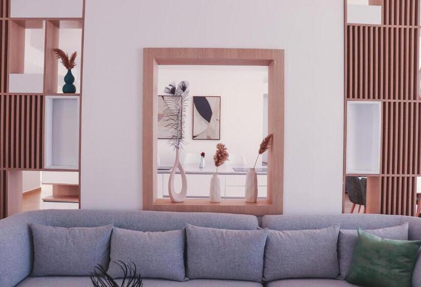 ویلای یک اتاق خوابه با استخر شنا, Rusica Park