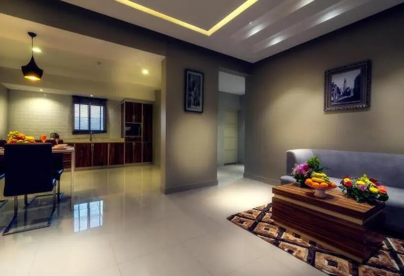 Huoneisto 2 Makuuhuonetta, سكناي الخزامي للوحدات السكنيه المفروشه