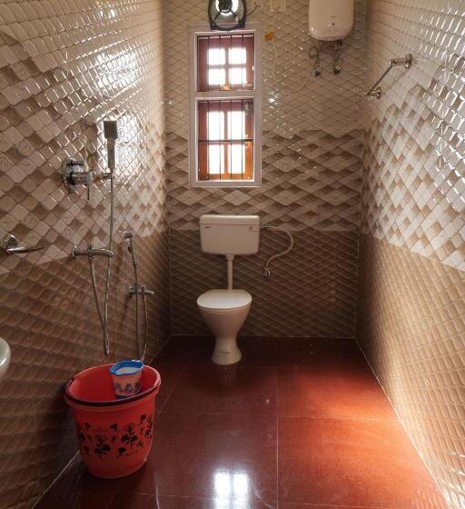 דירת שני חדרים, The Transit Stay Guwati