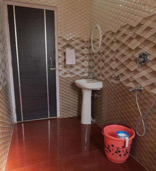 דירת שני חדרים, The Transit Stay Guwati