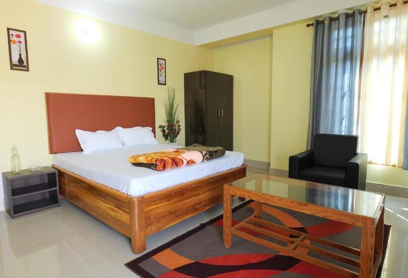 דירת שני חדרים, The Transit Stay Guwati