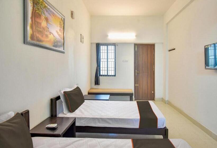 غرفة كلاسيكية ثلاثية, Collection O The Lawns