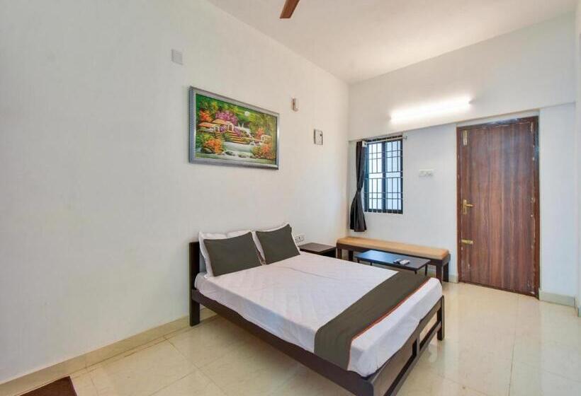 غرفة كلاسيكية ثلاثية, Collection O The Lawns