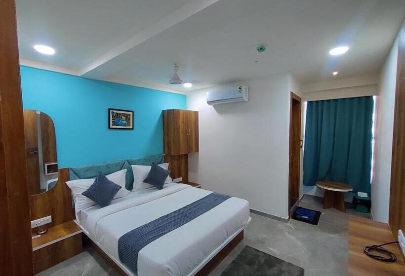 Номер Deluxe, Lee Park