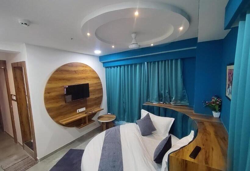 Номер Deluxe, Lee Park