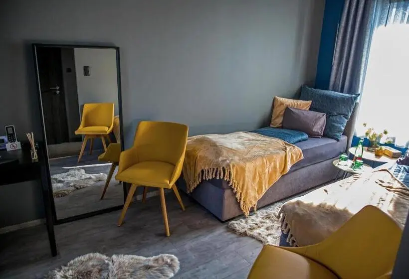 Standard-studio Puutarhanäkymä, La Róna Rooms
