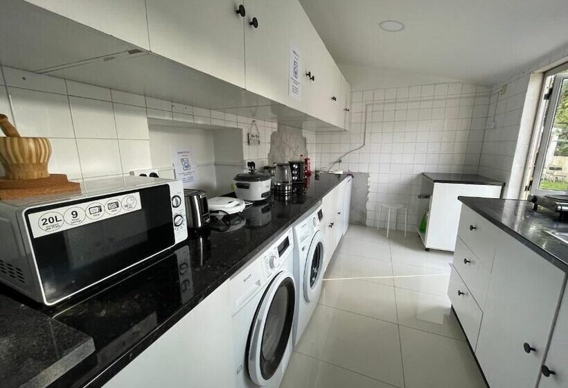 تختخواب در اتاق مشترک, Owls Hostel Ildefonso