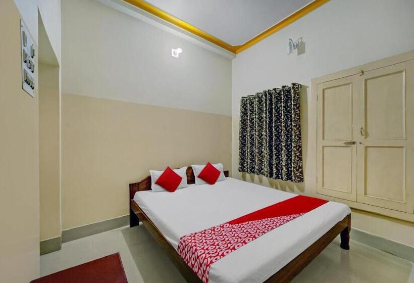 Klassiskt Trippelrum, Shiv Tripti And Banquet Hall