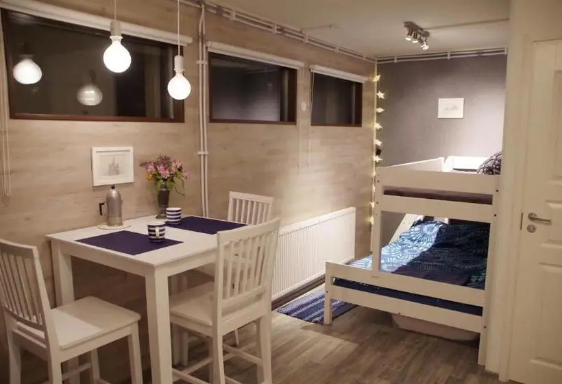 ファミリールーム, The Blueberry Inn