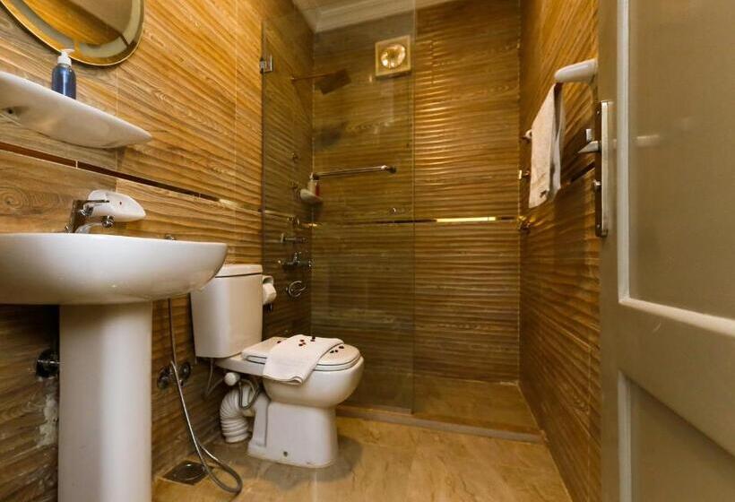 اتاق خانوادگی, Venus Pyramids Inn   Top Roof Access W Free Break Fast