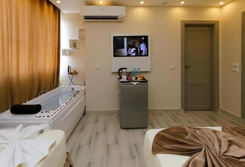 اتاق استاندارد با وان آب گرم, Venus Pyramids Inn   Top Roof Access W Free Break Fast