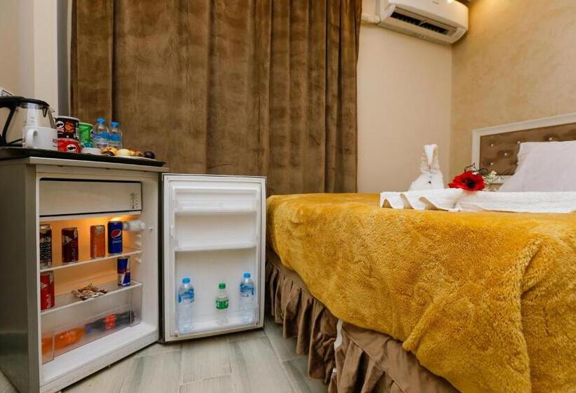 اتاق لوکس خانوادگی, Venus Pyramids Inn   Top Roof Access W Free Break Fast