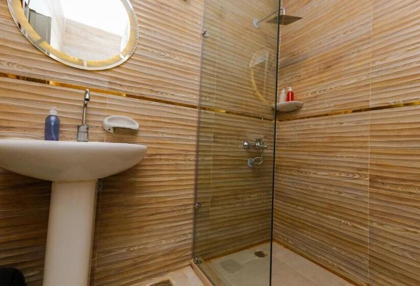 اتاق لوکس خانوادگی, Venus Pyramids Inn   Top Roof Access W Free Break Fast