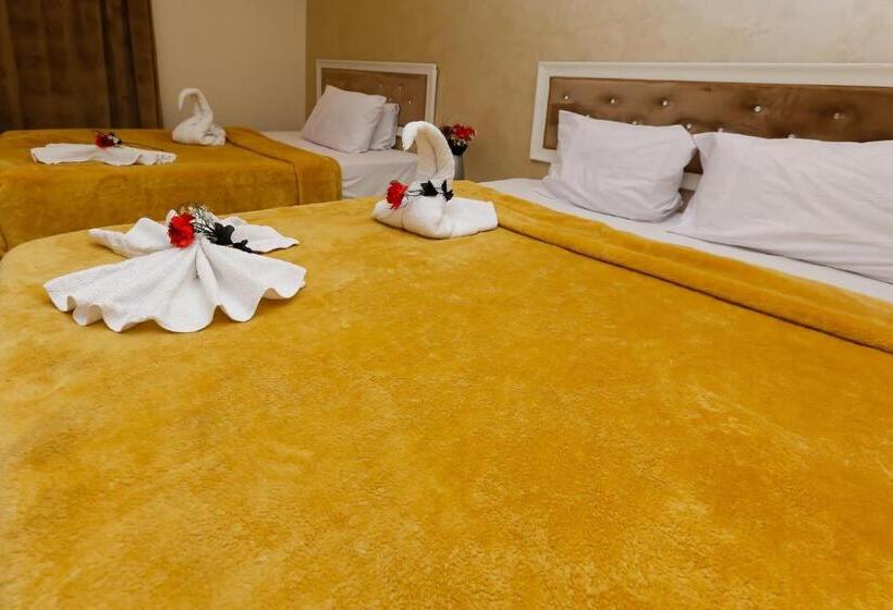 اتاق لوکس خانوادگی, Venus Pyramids Inn   Top Roof Access W Free Break Fast