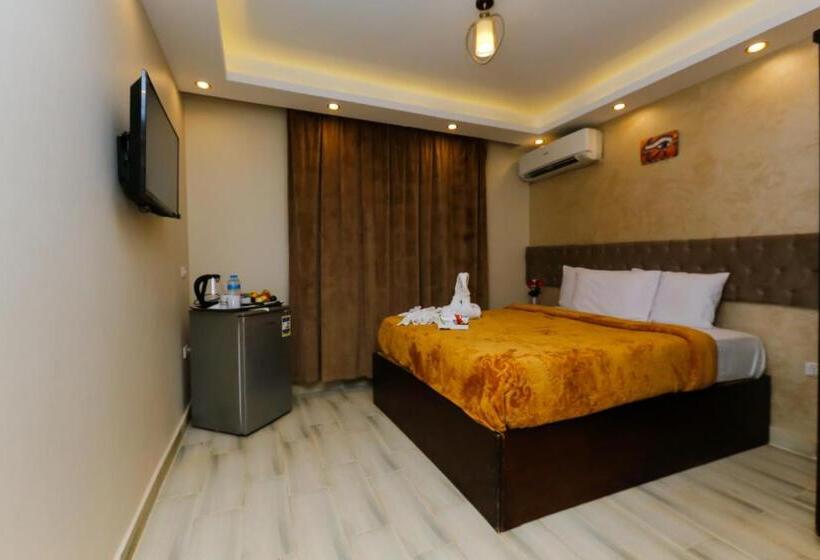 اتاق لوکس, Venus Pyramids Inn   Top Roof Access W Free Break Fast