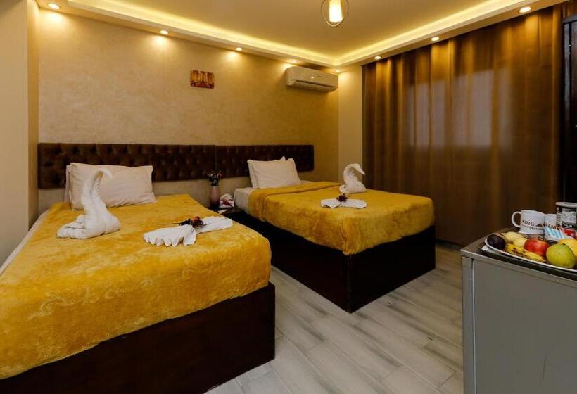 اتاق خانوادگی, Venus Pyramids Inn   Top Roof Access W Free Break Fast