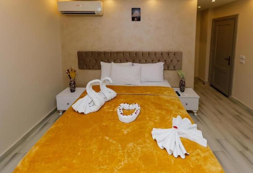 سوئیت با تخت بزرگ, Venus Pyramids Inn   Top Roof Access W Free Break Fast