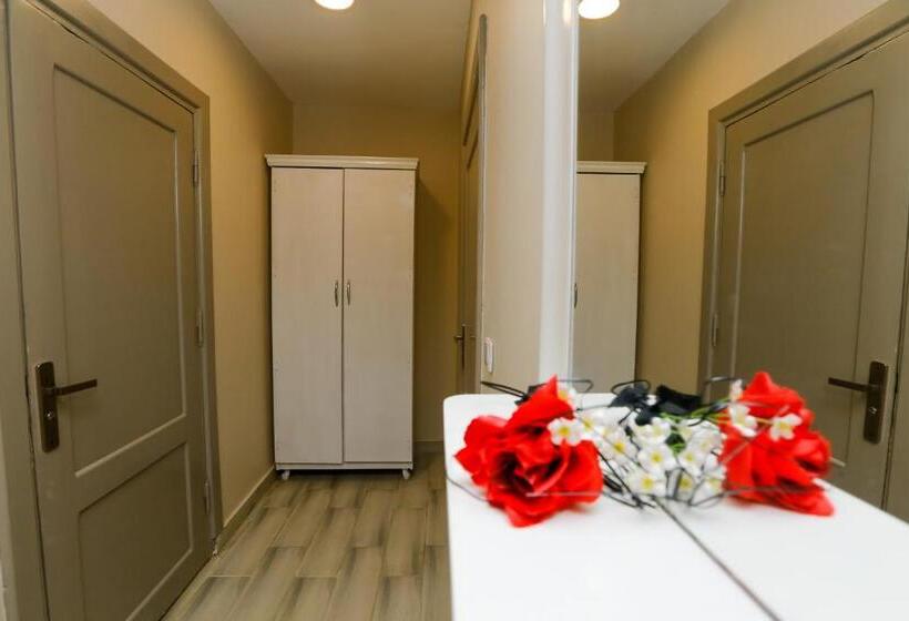 اتاق لوکس خانوادگی, Venus Pyramids Inn   Top Roof Access W Free Break Fast