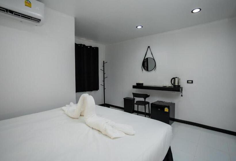 キングサイズベッドのスタンダードルーム, The Bright House, Koh Phi Phi