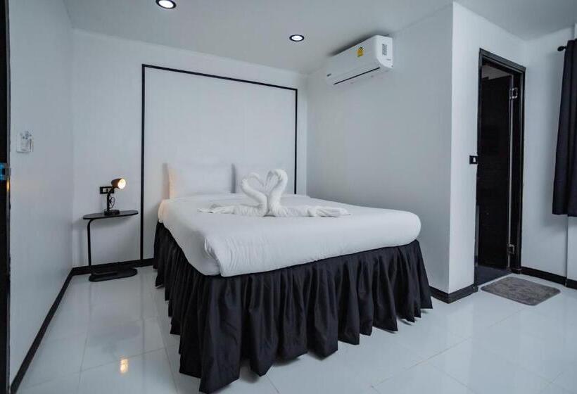 キングサイズベッドのスタンダードルーム, The Bright House, Koh Phi Phi