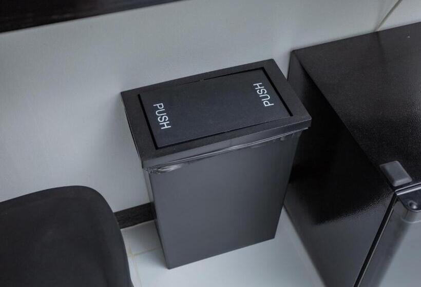 キングサイズベッドのスタンダードルーム, The Bright House, Koh Phi Phi