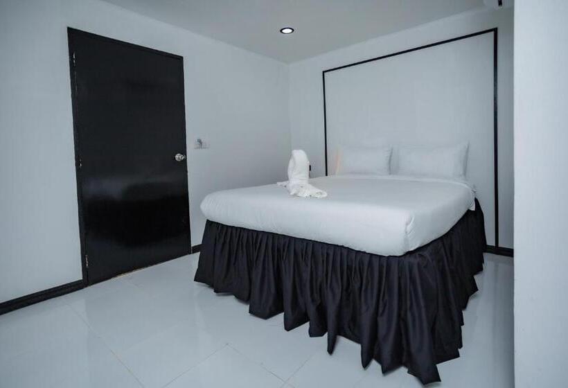 キングサイズベッドのスタンダードルーム, The Bright House, Koh Phi Phi