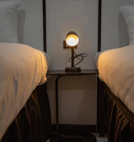 Номер Стандарт с Балконом, The Bright House, Koh Phi Phi