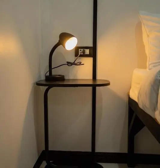 Standart Oda, The Bright House, Koh Phi Phi