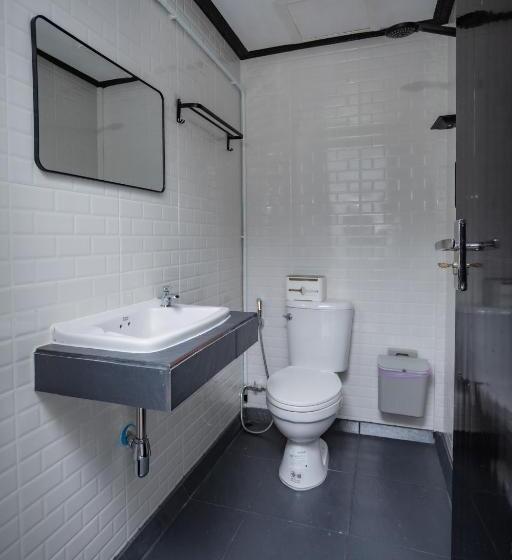 スタンダードルーム, The Bright House, Koh Phi Phi