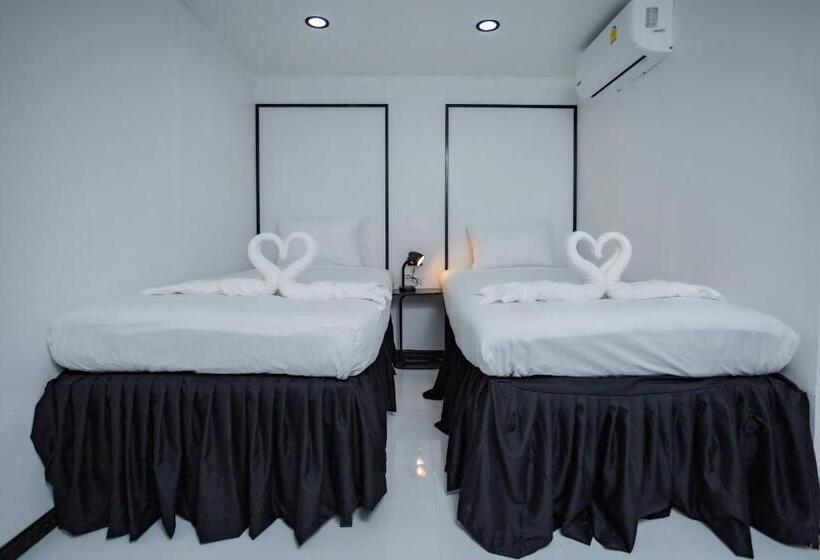 スタンダードルーム, The Bright House, Koh Phi Phi