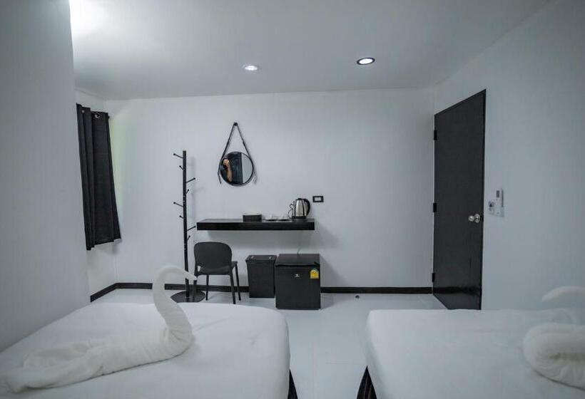 スタンダードルーム, The Bright House, Koh Phi Phi