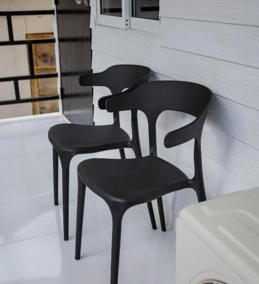 キングサイズベッドのスタンダードルーム, The Bright House, Koh Phi Phi