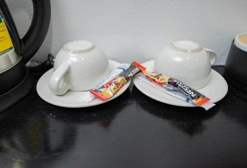 バルコニー付きスタンダードルーム, The Bright House, Koh Phi Phi