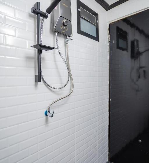 バルコニー付きスタンダードルーム, The Bright House, Koh Phi Phi