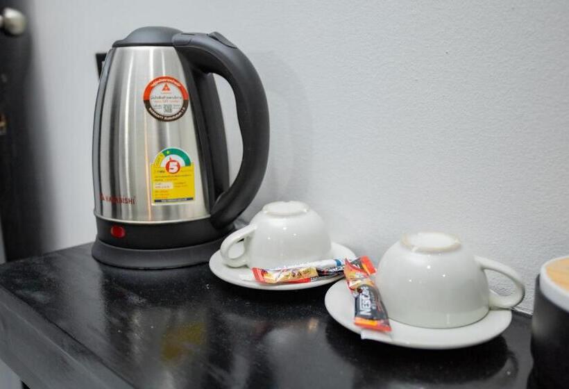 バルコニー付きスタンダードルーム, The Bright House, Koh Phi Phi