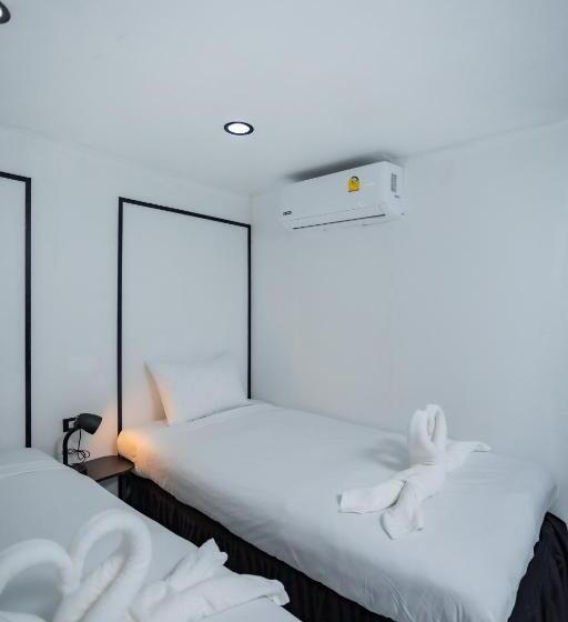 スタンダードルーム, The Bright House, Koh Phi Phi