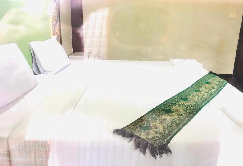 豪华房间, The Relax Resort
