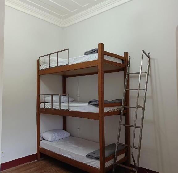 공동 객실, é Hostel