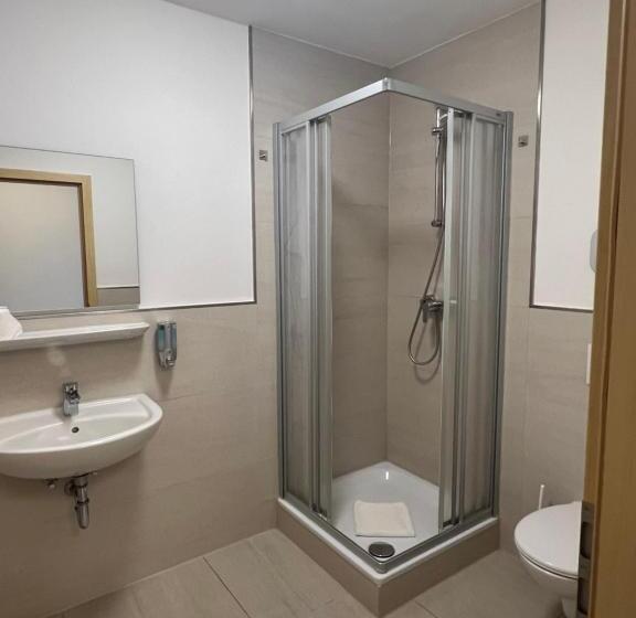 اتاق استاندارد سه نفره, Avento Hotel Hannover