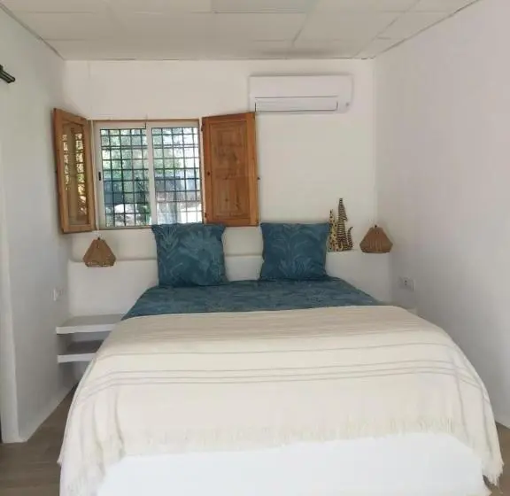 Standard Triple Room with Terrace, Relais Pollo Loco