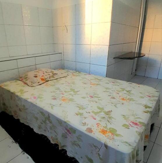 اتاق اکونومی, Bimba Salvador