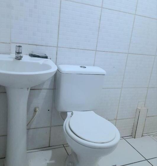 اتاق اکونومی, Bimba Salvador