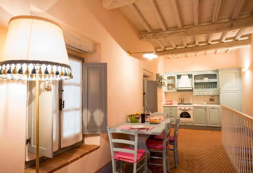 침실 1개 아파트, Farmhouse With Swimming Pool Surrounded By Greenery Just 20 Minutes From Arezzo