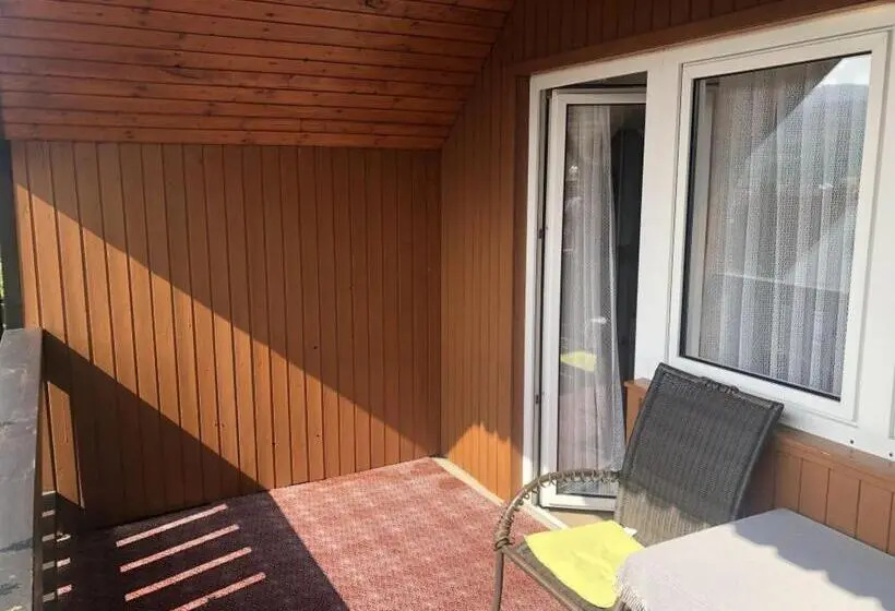 Standard Yhden Hengen Huone Parveke, Harzhotel Grünett