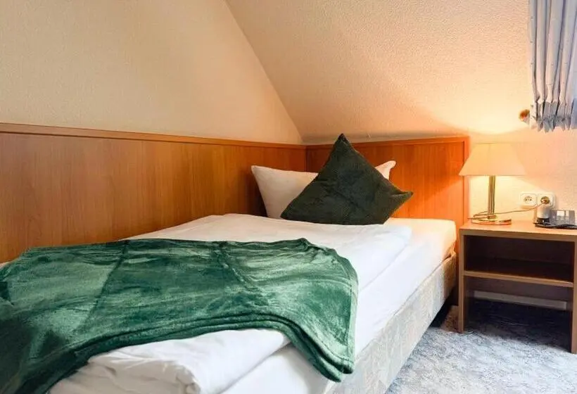 Standard Yhden Hengen Huone Parveke, Harzhotel Grünett