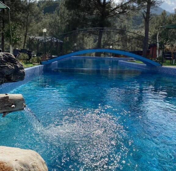 اتاق استاندارد با بالکن, Gökbük Sereni̇ty