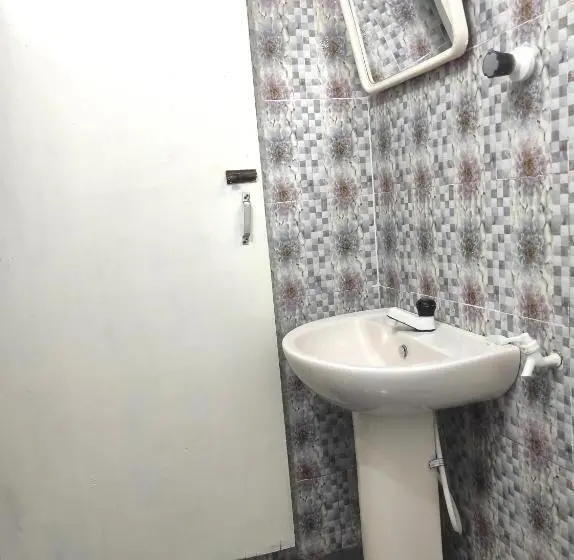 Standard Yhden Hengen Huone, Green Villa